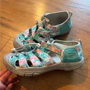 Keen Women's Aqua and Pink Sandals